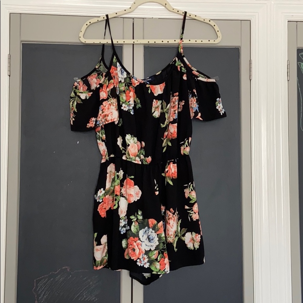 Cold shoulder floral romper
